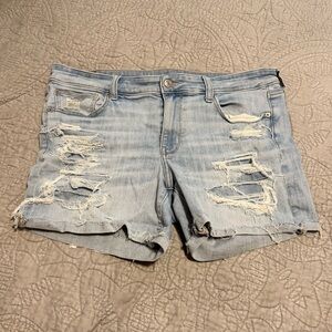 American Eagle Outfitters Light Wash Distressed Midi Shorts Size 14